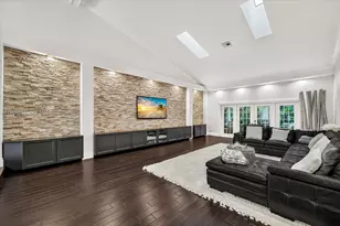 13000 NW 5th St, Plantation, FL 33325 - Photo 7