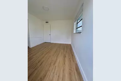 3200 SW 88th Pl #Back, Miami, FL 33165 - Photo 5