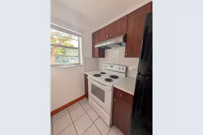 1551 NE 8th St #5, Homestead, FL 33033 - Photo 3