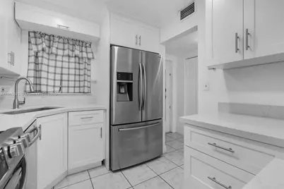 8000 N Sunrise Lakes Dr #207, Sunrise, FL 33322 - Photo 11