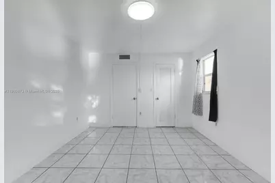 8000 N Sunrise Lakes Dr #207, Sunrise, FL 33322 - Photo 25