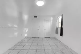 8000 N Sunrise Lakes Dr, Sunrise, FL 33322 - Photo 25