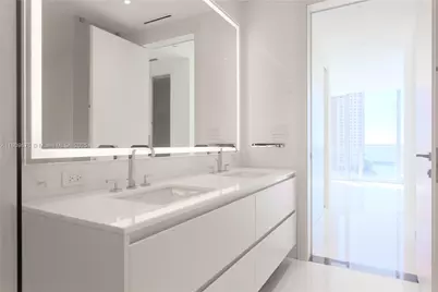 300 Biscayne Blvd Way #1003, Miami, FL 33131 - Photo 17