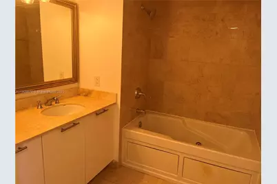 1800 N Bayshore Dr #2607, Miami, FL 33132 - Photo 9