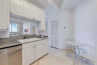 888 Brickell Key Dr #2610, Miami, FL 33131 - Photo 13