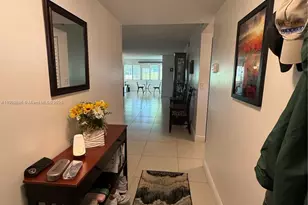 9741 Sunrise Lakes Blvd, Sunrise, FL 33322 - Photo 17