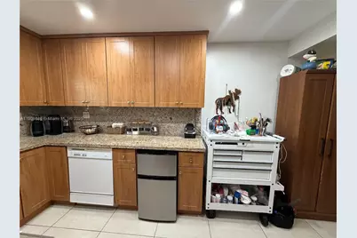 9741 Sunrise Lakes Blvd #107, Sunrise, FL 33322 - Photo 5