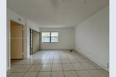6485 W 27th Ave #42-14, Hialeah, FL 33016 - Photo 5