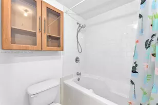 690 SW 1st Ct, Miami, FL 33130 - Photo 17