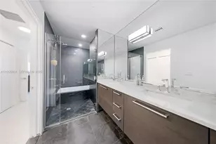 900 Biscayne Blvd, Miami, FL 33132 - Photo 5