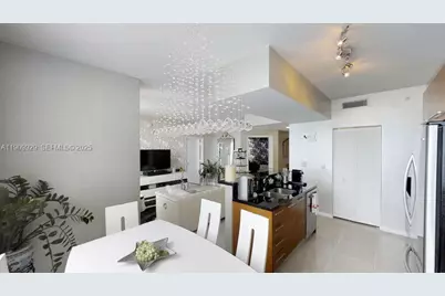 253 NE 2nd St #1602, Miami, FL 33132 - Photo 11