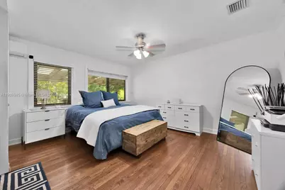 1009 Genoa St, Coral Gables, FL 33134 - Photo 9