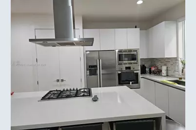 9870 NW 75th Ter, Doral, FL 33178 - Photo 9