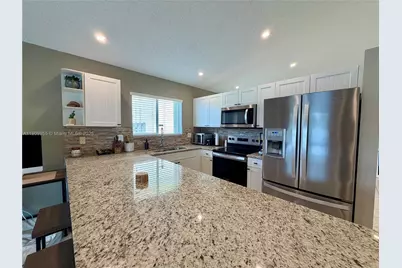 104 Danielle Ct, Weston, FL 33326 - Photo 7