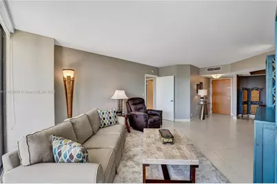 3600 Yacht Club Dr #904, Aventura, FL 33180 - Photo 17