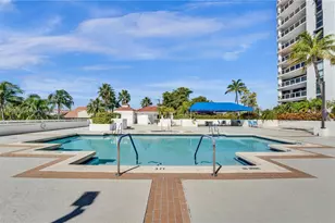 3600 Yacht Club Dr, Aventura, FL 33180 - Photo 63