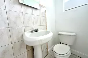 1060 NW 116th St, Miami, FL 33168 - Photo 7