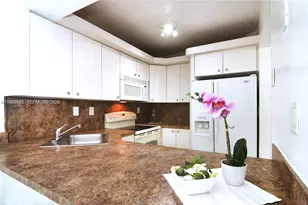 16465 NE 22nd Ave, North Miami Beach, FL 33160 - Photo 15