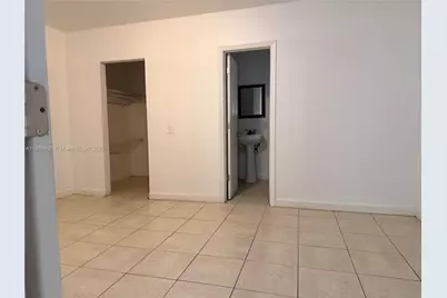 2412 NW 34th St #3, Miami, FL 33142 - Photo 5