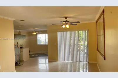 9259 NW 54th St, Sunrise, FL 33351 - Photo 7