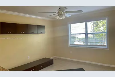 9259 NW 54th St, Sunrise, FL 33351 - Photo 9