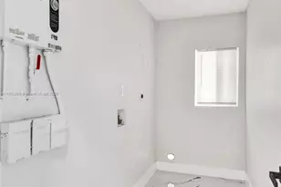 1143 NW 18th St, Fort Lauderdale, FL 33311 - Photo 13