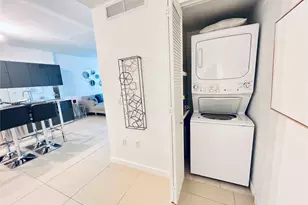 31 SE 6th St, Miami, FL 33131 - Photo 19