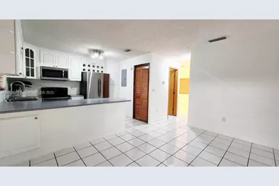 141 SW 113th Ave #102-14, Sweetwater, FL 33174 - Photo 5
