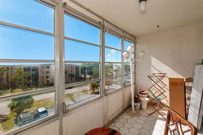 2800 Somerset Dr #402J, Lauderdale Lakes, FL 33311 - Photo 13