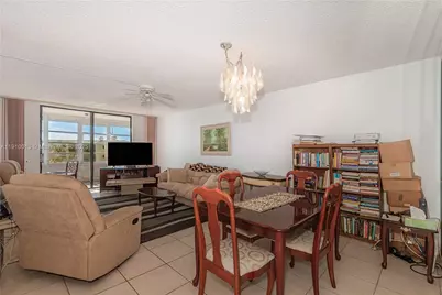 2800 Somerset Dr #402J, Lauderdale Lakes, FL 33311 - Photo 5