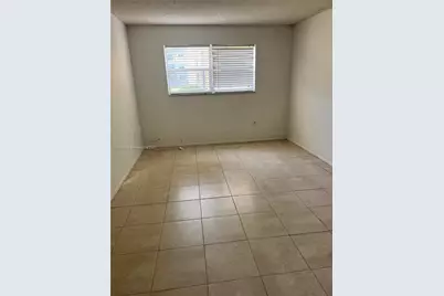8400 Sunrise Lakes Blvd #106, Sunrise, FL 33322 - Photo 9