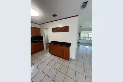 6200 SW 19th St, Miramar, FL 33023 - Photo 9