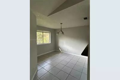 1060 Coral Club Dr #1060, Coral Springs, FL 33071 - Photo 9