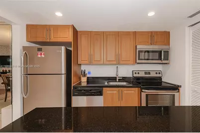 201 178th Dr #426, Sunny Isles Beach, FL 33160 - Photo 5