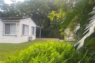 350 Hibiscus Dr, Miami Springs, FL 33166 - Photo 11