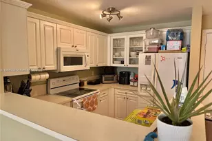 10 Aragon Ave, Coral Gables, FL 33134 - Photo 3