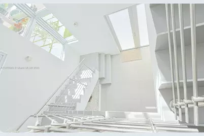 8277 NW 34th St, Doral, FL 33122 - Photo 3
