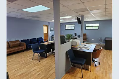 125 NE 8th St #7, Homestead, FL 33030 - Photo 11