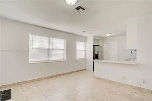 4658 Myla Ln, West Palm Beach, FL 33417 - Photo 3