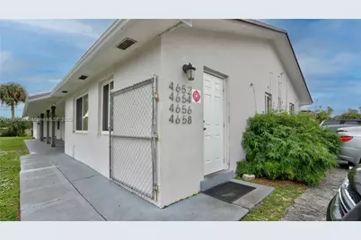 4658 Myla Ln #4658, West Palm Beach, FL 33417 - Photo 1