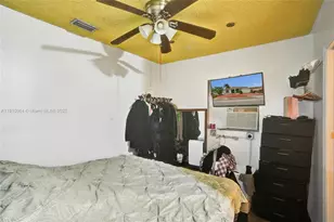 652 SE 8th St, Hialeah, FL 33010 - Photo 29