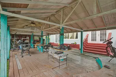 652 SE 8th St, Hialeah, FL 33010 - Photo 33