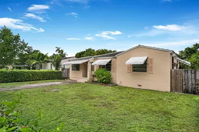17 N Melrose Dr, Miami Springs, FL 33166 - Photo 3