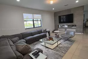 8850 NW 98th Ct, Doral, FL 33178 - Photo 9