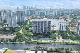3640 Yacht Club Dr, Aventura, FL 33180 - Photo 39