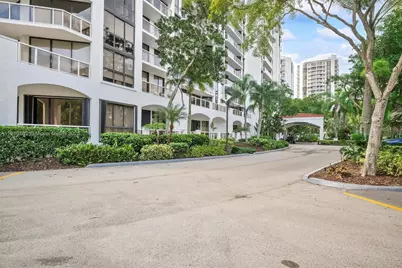3640 Yacht Club Dr #1107, Aventura, FL 33180 - Photo 47