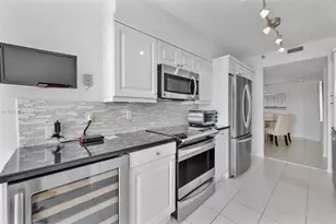 3640 Yacht Club Dr, Aventura, FL 33180 - Photo 9