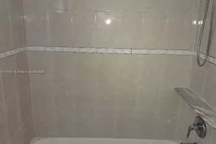 305 N 61st Ave, Hollywood, FL 33024 - Photo 5