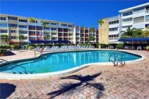 410 SE 2nd St, Hallandale Beach, FL 33009 - Photo 17