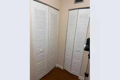 410 SE 2nd St #105, Hallandale Beach, FL 33009 - Photo 13